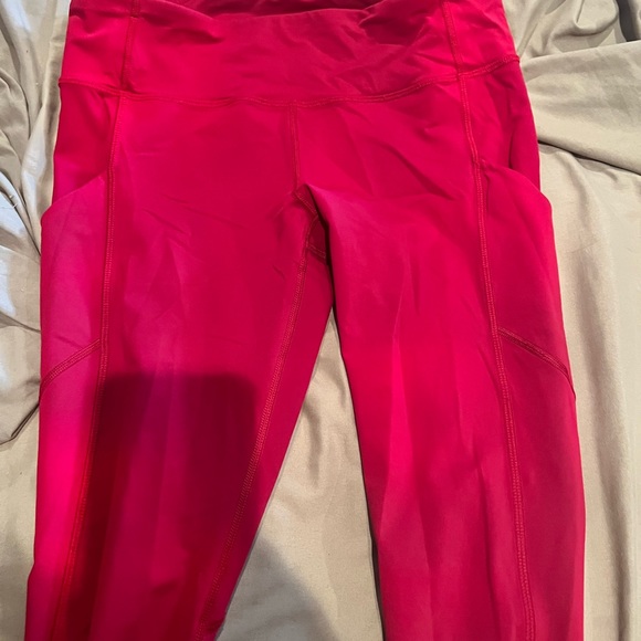 Lululemon leggings size 10!! - Picture 3 of 4
